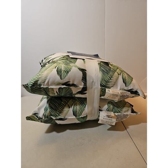 Tommy Bahama Set of 2 Indoor/Outdoor Fade Resistant Pillows 18x18 Palm Leaves - Picture 4 of 5